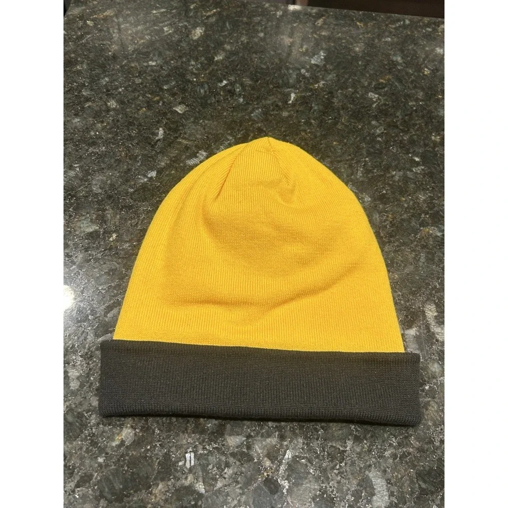 THE NORTH FACE Seven Summit Patch Beanie Hat Arrowwood Yellow Black Unisex OS